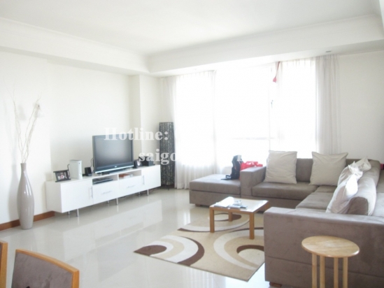 NICE  APARTMENT ON THE MANOR  BUILDING, BINH THANH, DISTRICT -1200$