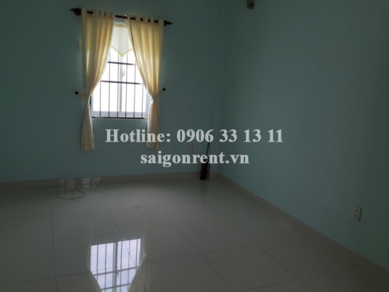 Private house unfurnished 02 bedrooms for rent in Bach Dang street, Binh Thanh District - 650 USD