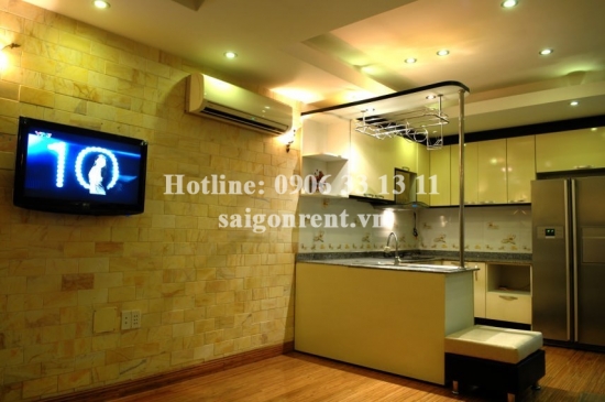 Luxury apartment for rent in Nguyen Ngoc Phuong Building, Binh Thanh District, 55sqm: 550 USD