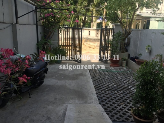 Nice serviced 01 bedroom, living with balcony, 70sqm for rent in Thao Dien ward, district 2- 650 USD