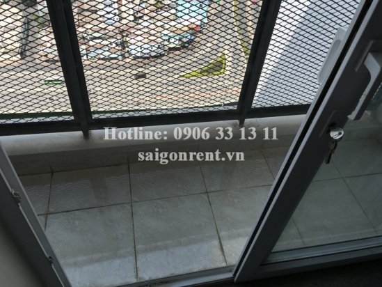 Nice apartment 02 bedrooms on 27th floor for rent in Riverside  Building, 90 Nguyen Huu Canh street, Binh Thanh District. 700 USD