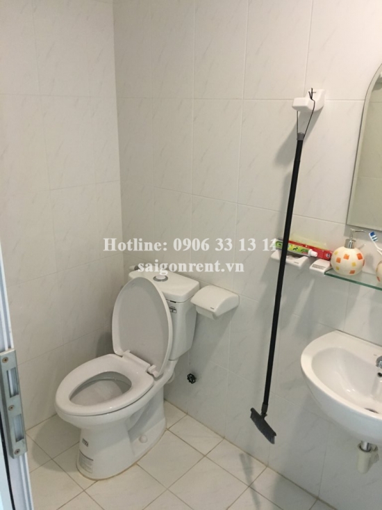 Nice apartment 02 bedrooms on 27th floor for rent in Riverside  Building, 90 Nguyen Huu Canh street, Binh Thanh District. 700 USD