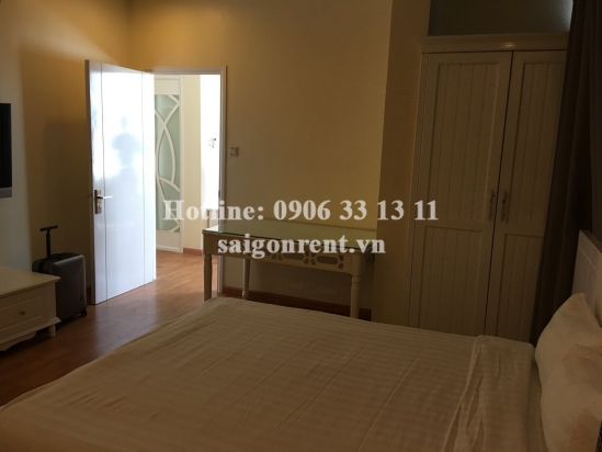 Serviced apartment 02 bedrooms,100sqm for rent on Le Thanh Ton street, District 1- 2200 USD