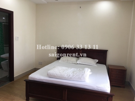 Nice serviced apartment 03 bedrooms wooden floor with balcony for rent on Nguyen Van Huong street, Thao Dien ward, District 2- 130 sqm- 950 USD