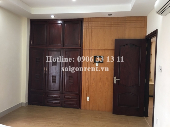 Nice serviced apartment 03 bedrooms wooden floor with balcony for rent on Nguyen Van Huong street, Thao Dien ward, District 2- 130 sqm- 950 USD