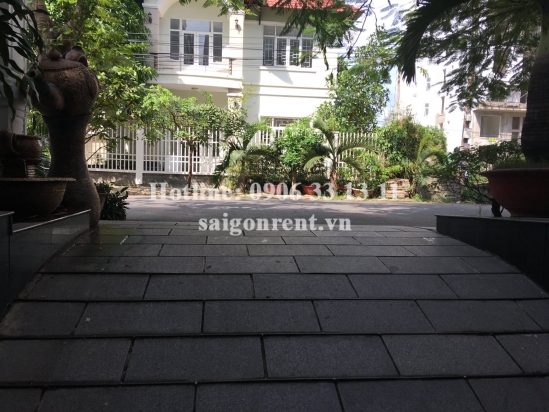 Nice serviced apartment 01 bedroom, living room on Topfloor  for rent on Nguyen Van Huong street, Thao Dien ward, District 2- 50 sqm- 550 USD