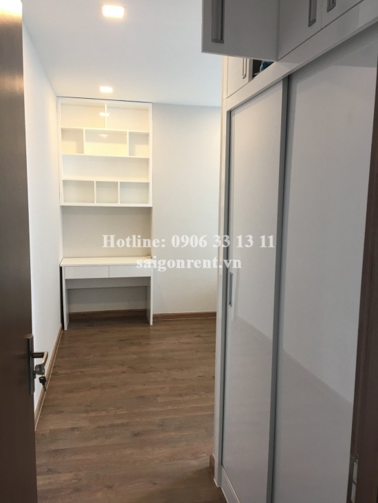 Beautiful apartment 04 bedrooms with really nice river view on 8th floor for rent in Vinhomes Central Park Building- Binh Thanh district - 2500 USD