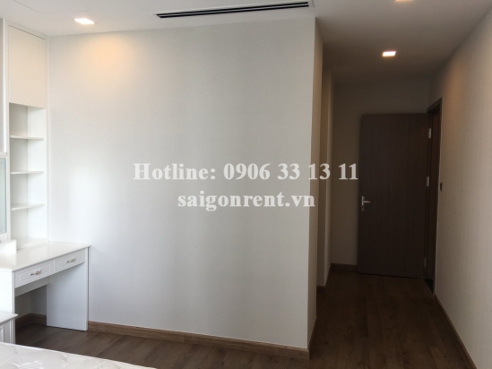 Beautiful apartment 04 bedrooms with really nice river view on 8th floor for rent in Vinhomes Central Park Building- Binh Thanh district - 2500 USD
