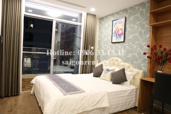 Beautiful apartment 03 bedrooms on 5th floor for rent in Vinhomes Central Park Building- Binh Thanh district - 1700 USD