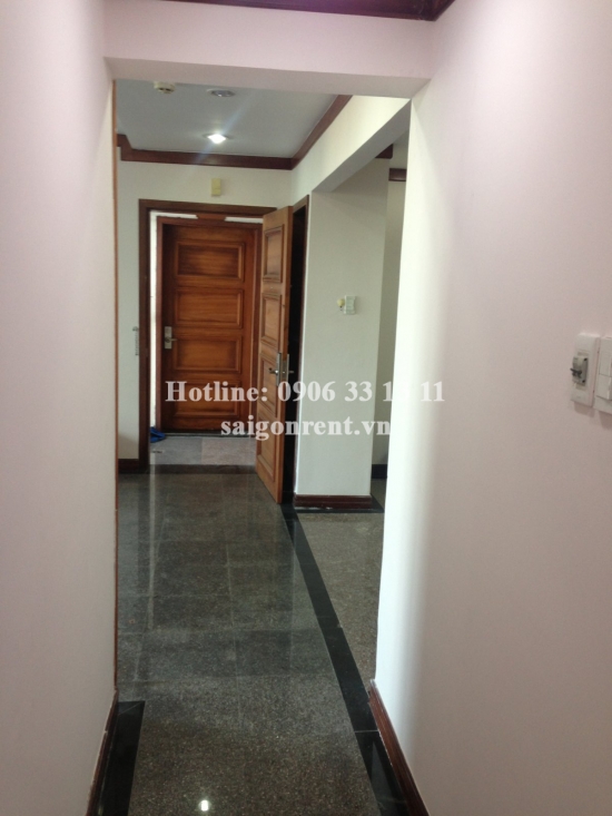 HAGL3 building ( New Saigon) - Apartment 02 bedrooms on 8th floor for rent on Nguyen Huu Tho street - District 7- 500 USD