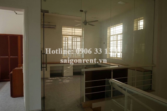 Villa 04 bedrooms for rent on Tong Huu Dinh Street, District 2 - 250sqm - 3000USD
