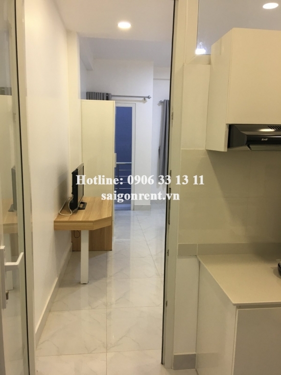 Serviced apartment 01 bedroom separate kitchen room with balcony, 45sqm for rent in Nguyen Trai street, district 1- 450 USD