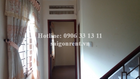 House(4x15m) with 05 bedrooms for rent on Pham Van Hai street, Tan Binh District - 200sqm - 950 USD( 22 millions VND)