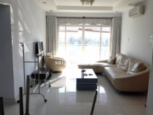 Apartment/ Căn Hộ for rent in District 7 - HAGL3 building ( New Saigon) - Apartment 02 bedrooms on 6th floor for rent on Nguyen Huu Tho street - District 7- 550 USD