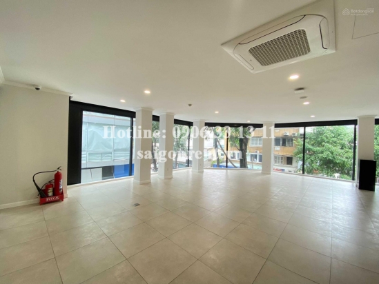 Cho thuê nhà 722 Sư Vạn Hạnh, Phường 12, Quận 10, diện tích 200m2, DTSD 1800m2, giá cho thuê 250 triệu/ tháng ( 8.990 USD/month)