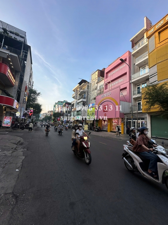 Cho thuê nhà 722 Sư Vạn Hạnh, Phường 12, Quận 10, diện tích 200m2, DTSD 1800m2, giá cho thuê 250 triệu/ tháng ( 8.990 USD/month)