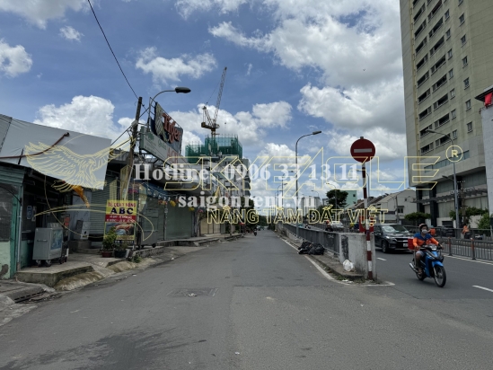 Bán nhà mặt tiền 28-30 Nguyễn Biểu, Phường 1, Quận 5, diện tích 1.774 m2, giá bán 350 tỷ