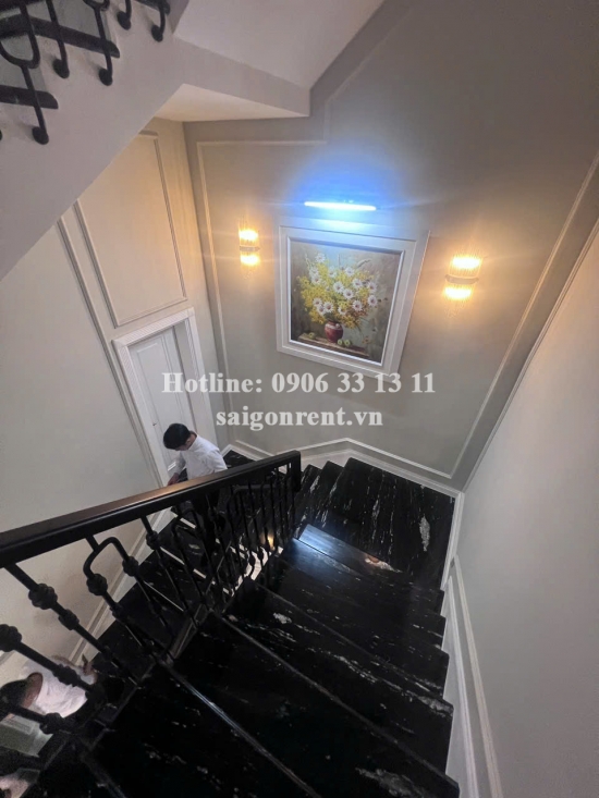 Bán nhà 216/3/19 Nguyễn Văn Hưởng, phường Thảo Điền, Quận 2, diện tích 200m2, giá bán 72 tỷ