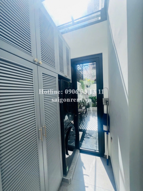Bán nhà 216/3/19 Nguyễn Văn Hưởng, phường Thảo Điền, Quận 2, diện tích 200m2, giá bán 72 tỷ