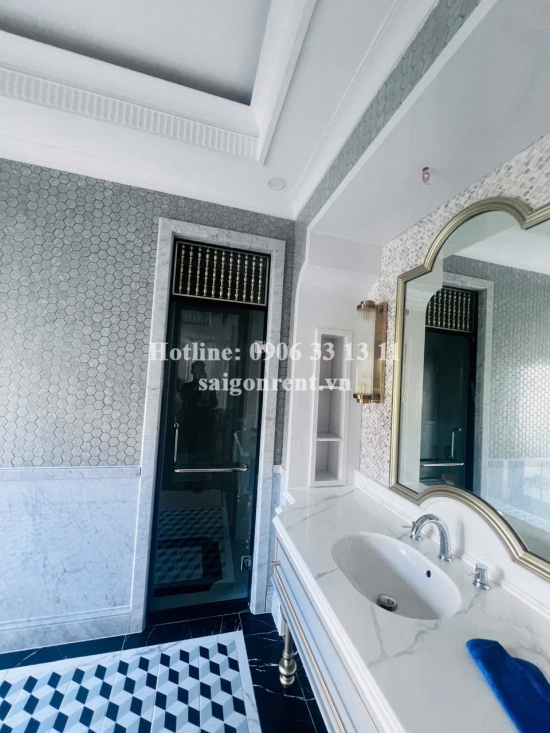 Bán nhà 216/3/19 Nguyễn Văn Hưởng, phường Thảo Điền, Quận 2, diện tích 200m2, giá bán 72 tỷ