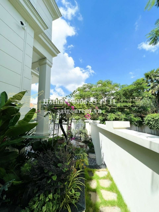 Bán chuyển nhượng Biệt thự King Crown Village Thảo Điền, 200 Nguyễn Văn Hưởng, phường Thảo Điền, Quận 2, diện tích 299m2, giá bán 90 tỷ
