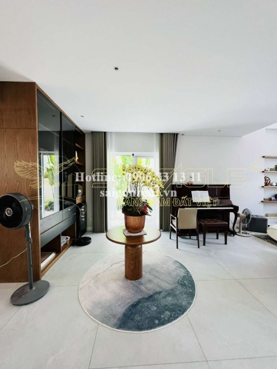 Bán chuyển nhượng Biệt thự King Crown Village Thảo Điền, 200 Nguyễn Văn Hưởng, phường Thảo Điền, Quận 2, diện tích 299m2, giá bán 90 tỷ