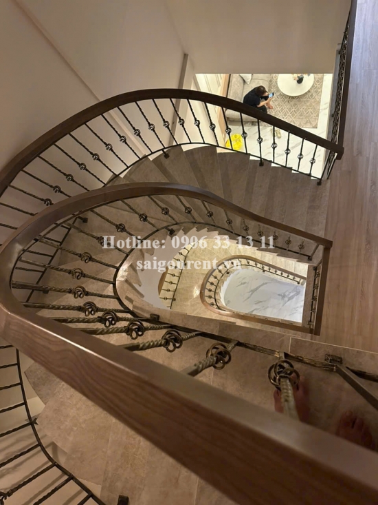 Bán nhà 25/38/1 Tôn Thất Tùng, phường Phạm Ngũ Lão, Quận 1, diện tích 121,1m2, giá bán 24,5 tỷ