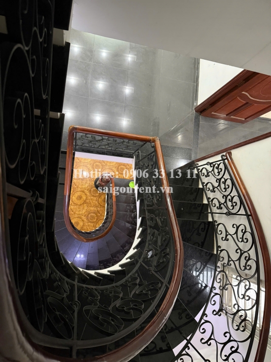 Cho thuê nhà 39 Trung Lang, phường 12, Quận Tân Bình, diện tích đất 125m2, diện tích sử dụng 350m2, 8 Phòng ngủ, giá cho thuê 43 triệu/tháng.