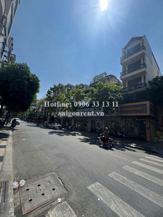 Cho thuê nhà 50 52 Nguyễn Trãi, Quận 1, 320 Triệu