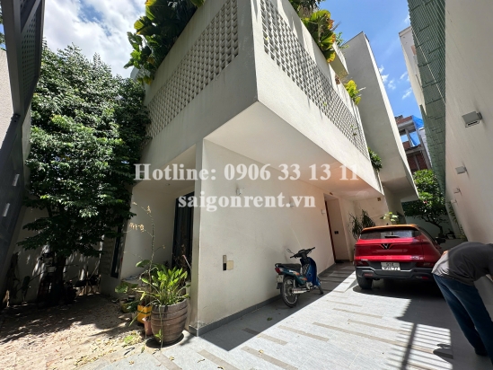Cho thuê biệt thự 215D7 Nguyễn Văn Hưởng, Thảo Điền, Quận 2, 130 Triệu