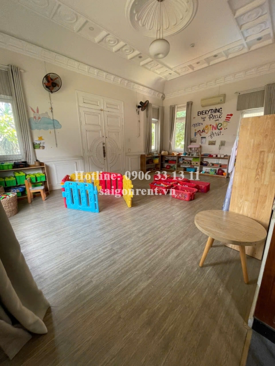 Cho thuê biệt thự 15A - 15B Đường số 11 - Góc Lê Thước, phường Thảo Điền, Quận 2, 13,500 USD