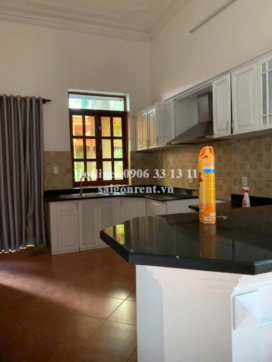 Cho thuê biệt thự 215H8 Nguyễn Văn Hưởng, Thảo Điền, Quận 2, 5000 USD