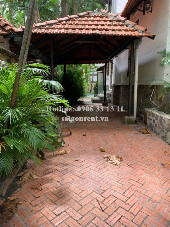 Cho thuê biệt thự 215H8 Nguyễn Văn Hưởng, Thảo Điền, Quận 2, 5000 USD