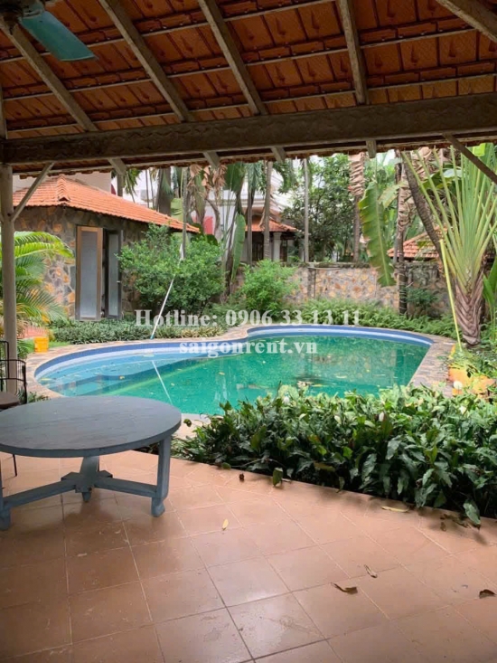 Cho thuê biệt thự 215H8 Nguyễn Văn Hưởng, Thảo Điền, Quận 2, 5000 USD