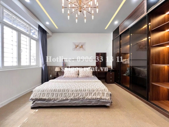 Cho thuê biệt thự 147 Thân Văn Nhiếp, Bình Trưng, Quận 2, 5000 USD