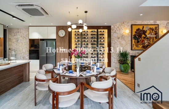 Villa for lease on La Xuan Oai street, Tang Nhon Phu A ward, 800sqm, 4500 USD