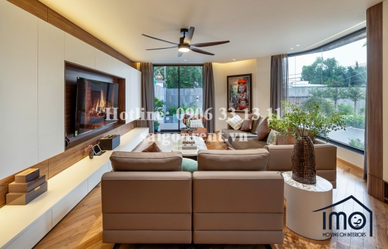 Villa for lease on La Xuan Oai street, Tang Nhon Phu A ward, 800sqm, 4500 USD