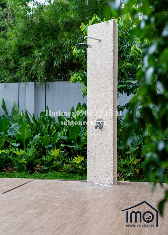 Villa for lease on La Xuan Oai street, Tang Nhon Phu A ward, 800sqm, 4500 USD