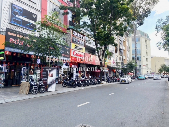 House for rent on 35 37 Huynh Thuc Khang street, Sai Gon ward, 580sqm, 10400 USD