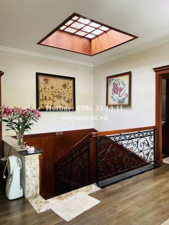 House for lease on Xuan Hoa ward, 230A1 Pasteur, 400sqm, 3300 USD