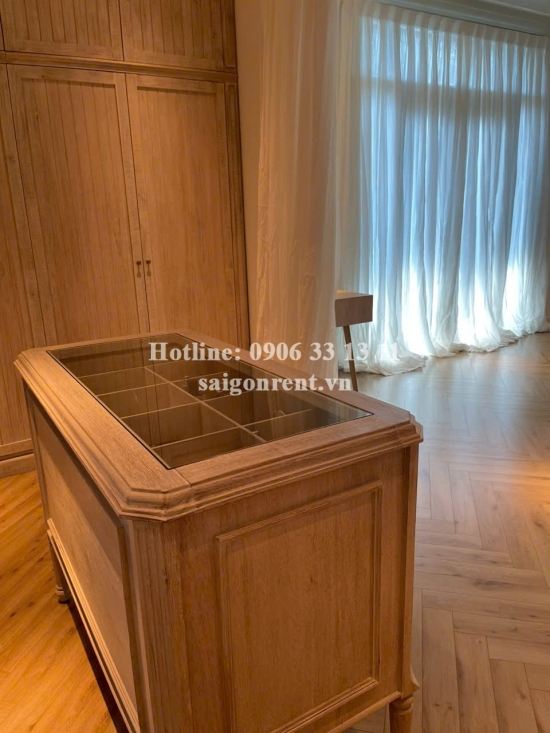 Bán biệt thự 153/3 Nguyễn Văn Hưởng, phường An Khánh, diện tích 305m2, giá 120 tỷ
