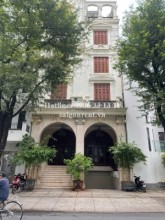 CHO THUÊ NHÀ MẶT TIỀN /  HOUSE FOR LEASE ON MAIN STREET for rent in Quận 1  - Cho thuê nhà 211A Nguyễn Văn Thủ, phường Đa Kao, Quận 1, diện tích đất 120m2, diện tích sử dụng 654m2, giá 350 triệu/ tháng